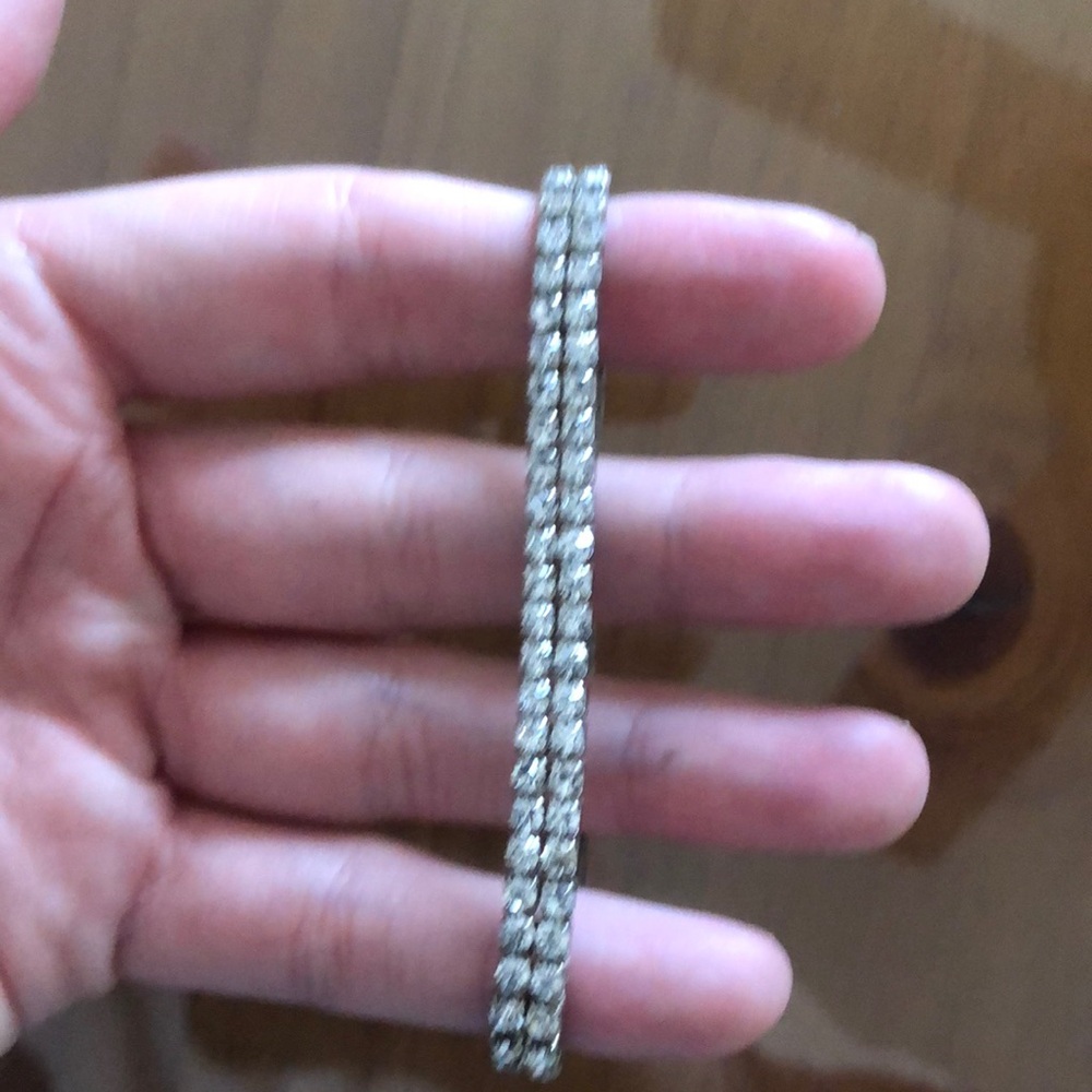 Cubic zirc adjustable braclet
